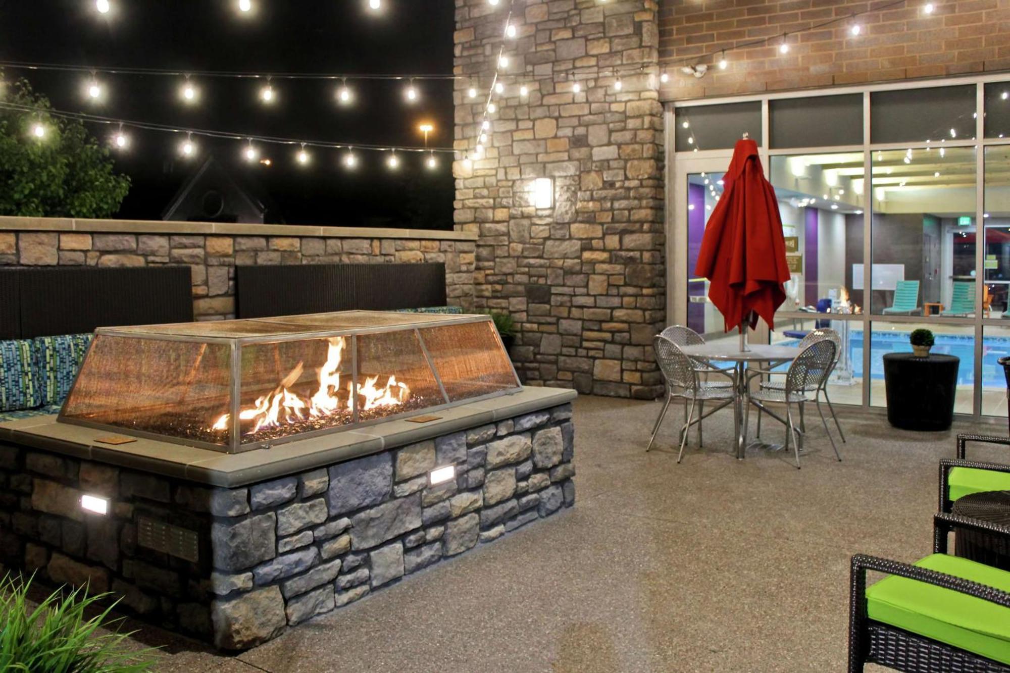 Home2 Suites By Hilton Stow Akron Exterior photo